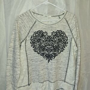 GATO Elegant Cream Sweatshirt with Black Heart Design